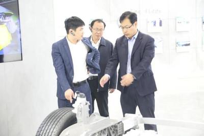 朱新華率隊赴江淮汽車集團考察調研，助力市場深化布局